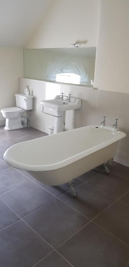 2 Bed Courtyard Apartment At Rockfield House Kells In Meath - Short Term Let Εξωτερικό φωτογραφία