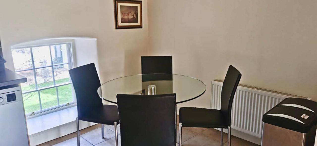 2 Bed Courtyard Apartment At Rockfield House Kells In Meath - Short Term Let Εξωτερικό φωτογραφία